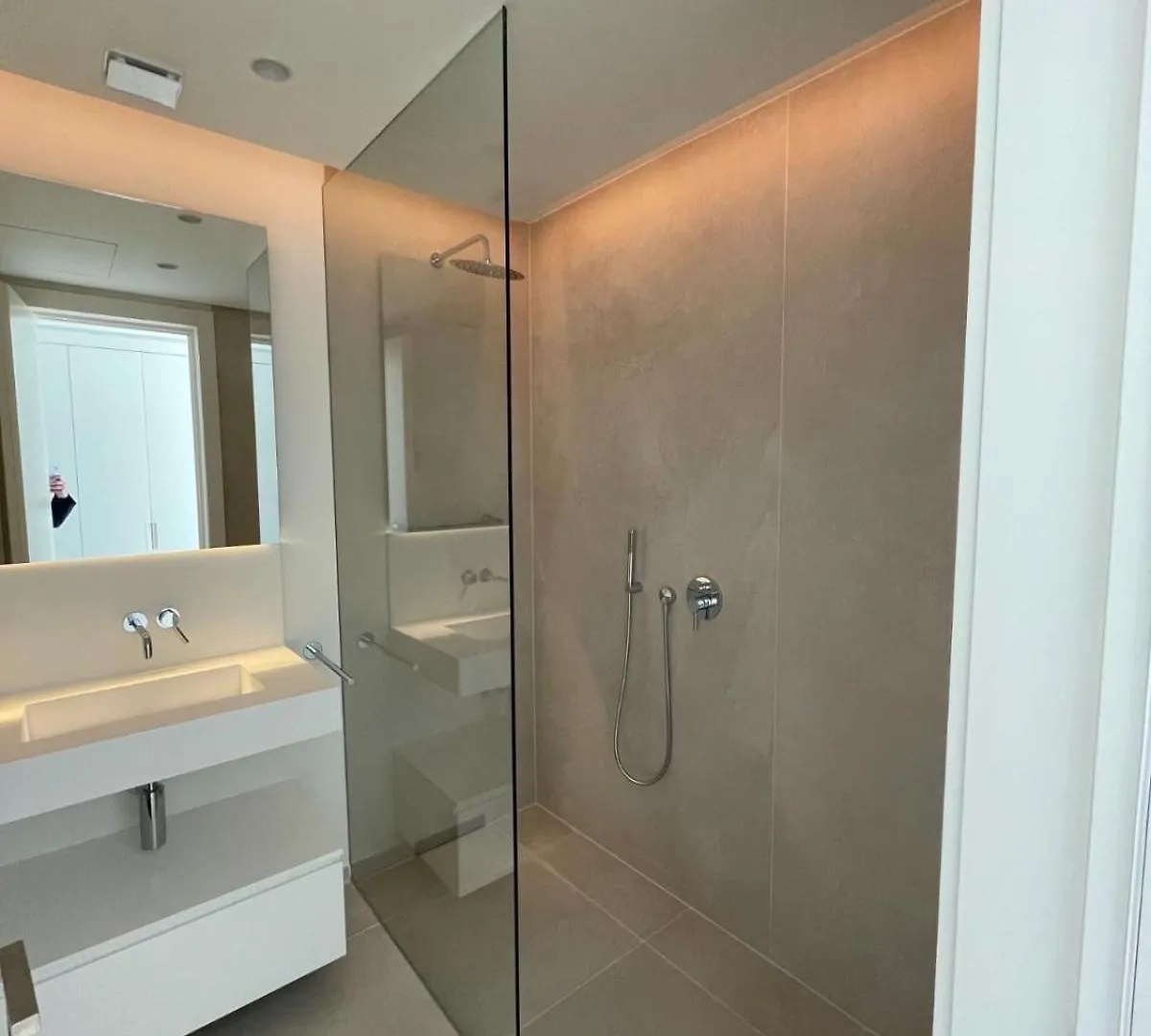 New Ocean View Property Centrally Located, Just 3 Minutes To Marbella City Center Ojen Apartment