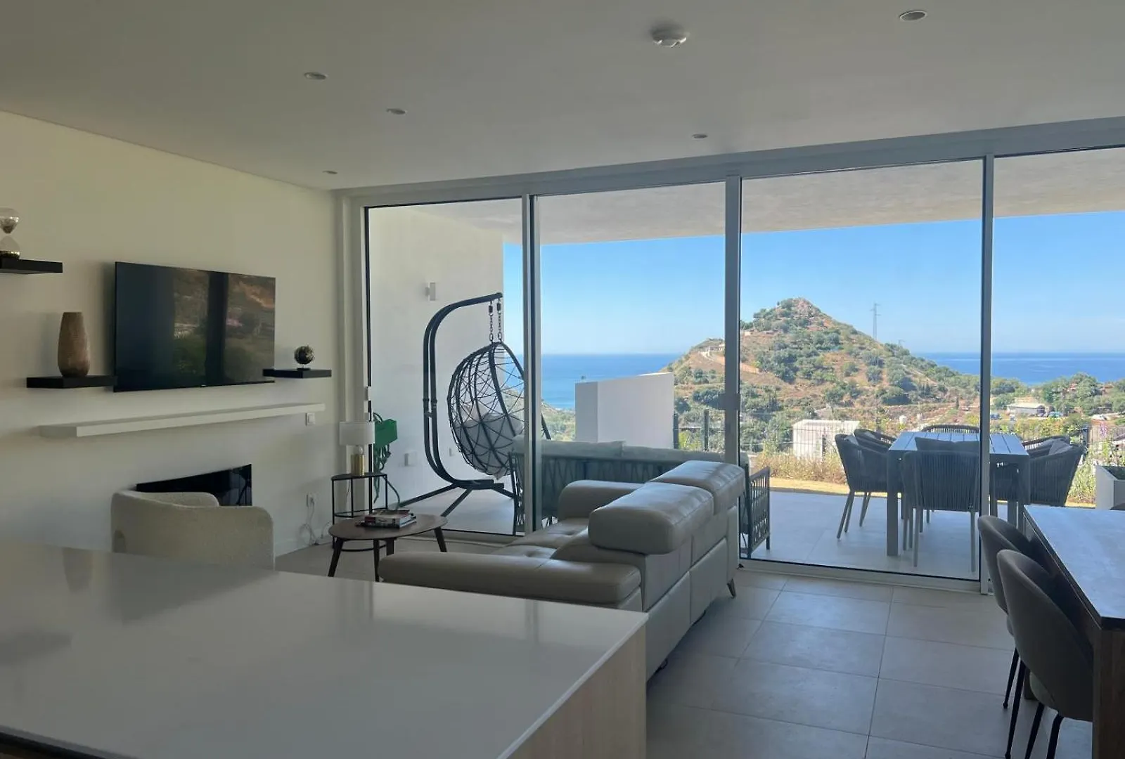 New Ocean View Property Centrally Located, Just 3 Minutes To Marbella City Center Ojén